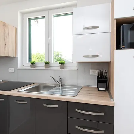 Sea Point Ivan Kornić