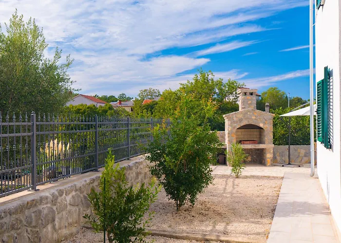 Sea Point Ivan * Kornić